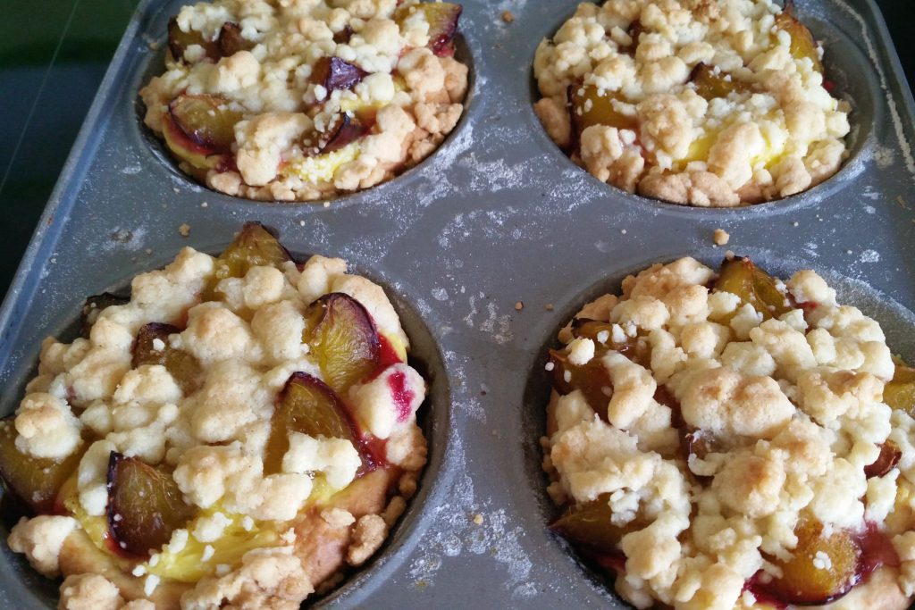 Schnelle kleine Pflaumenstreuseltaler Rezepte-SilkesWelt.de Zwetschgentaler gebacken