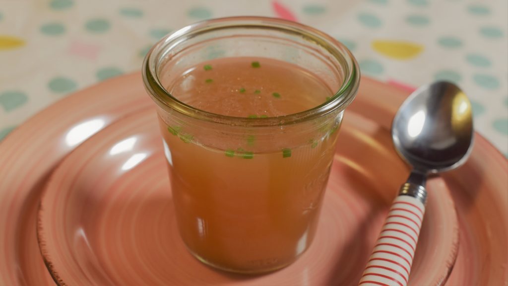 Hühnerbrühe Rezept, einfach, günstig und lecker. Schau hier