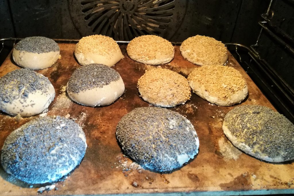 Brötchen vor dem Backen Sonntagsbrötchen-Rezept