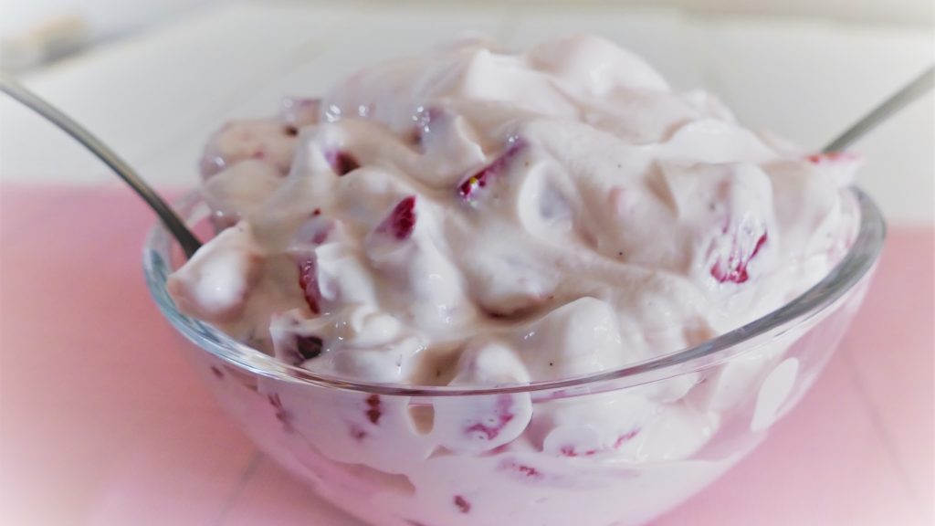 leichter Erdbeerquark