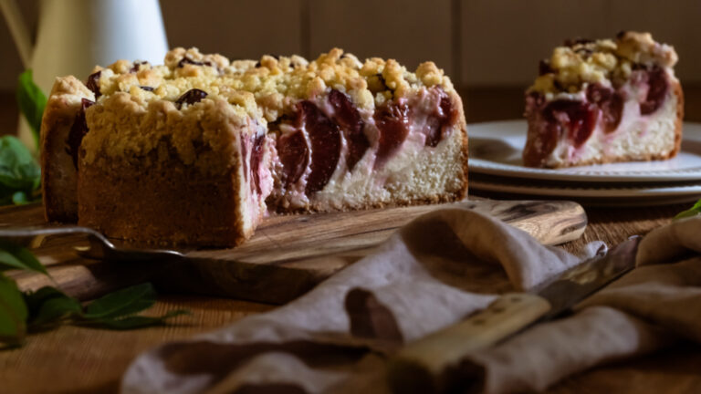 Zwetschgenkuchen mit Quark-Öl Teig und Pudding