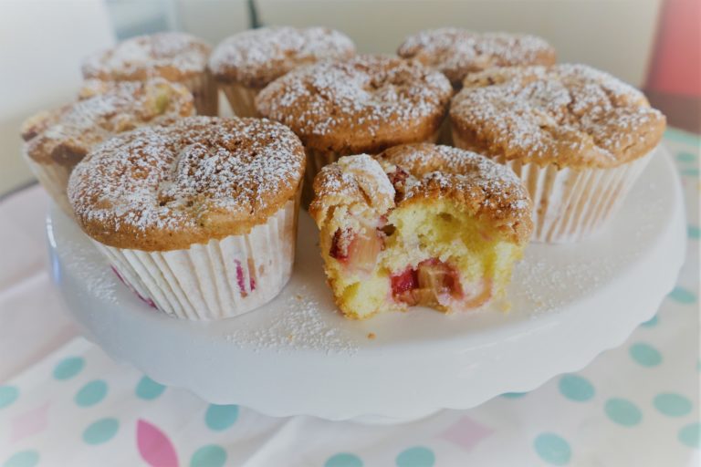 Rhabarber Minikuchen Muffin Rezept
