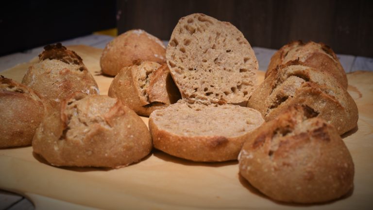 Sauerteigbrötchen Rezept