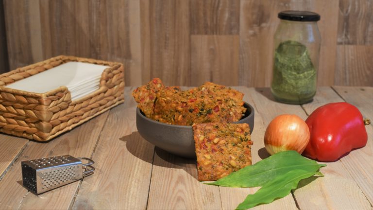 Sauerteig-Cracker mit Bärlauch rezept