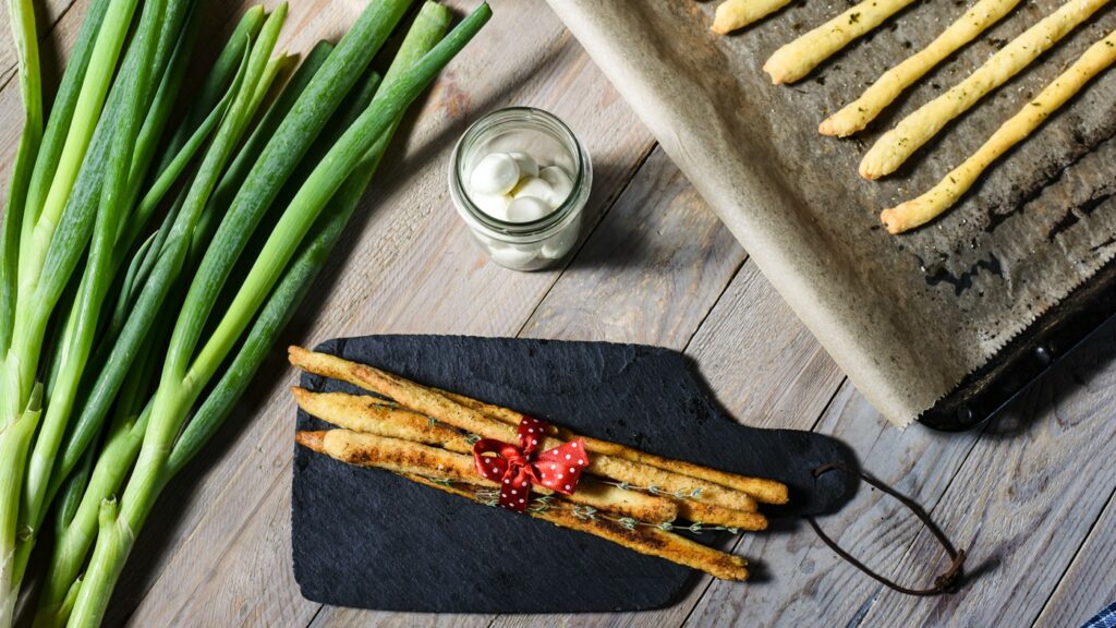 Herzhafte Mürbeteig-Brezeln - ohne Hefe Rezepte-SilkesWelt.de Grissini Snack aus Mürbeteig