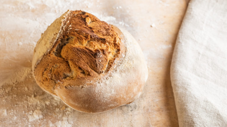 wie backe ich ein Weizen-Sauerteigbrot