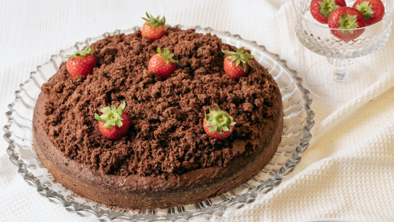 Maulwurfkuchen mit Erdbeeren Rezept