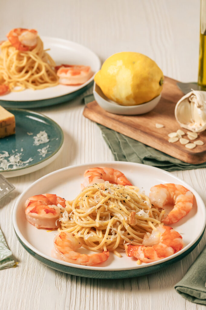 Leckere Spaghetti Aglio e Olio – schnell, einfach und vielseitig Rezepte-SilkesWelt.de Spaghetti Aglio e Olio sind nicht nur köstlich, sondern auch im Handumdrehen zubereitet. Dieses klassische italienische Gericht besticht durch seine Einfachheit und lässt sich nach Belieben variieren. Entdecke mein Rezept.