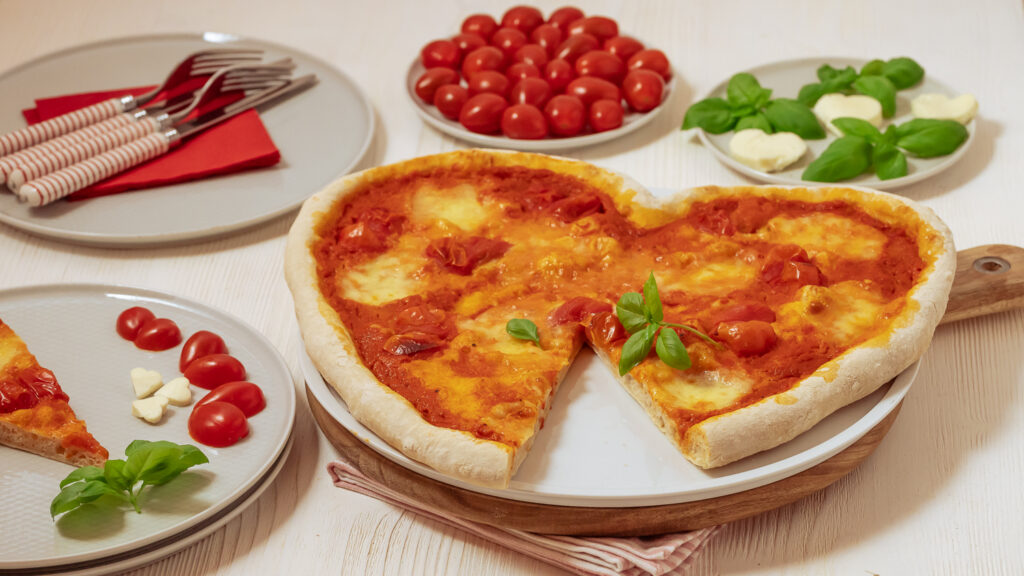 Eine Pizza mit Herz Rezepte-SilkesWelt.de