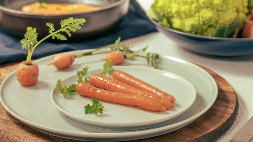 Gesunde Karotten glasiert