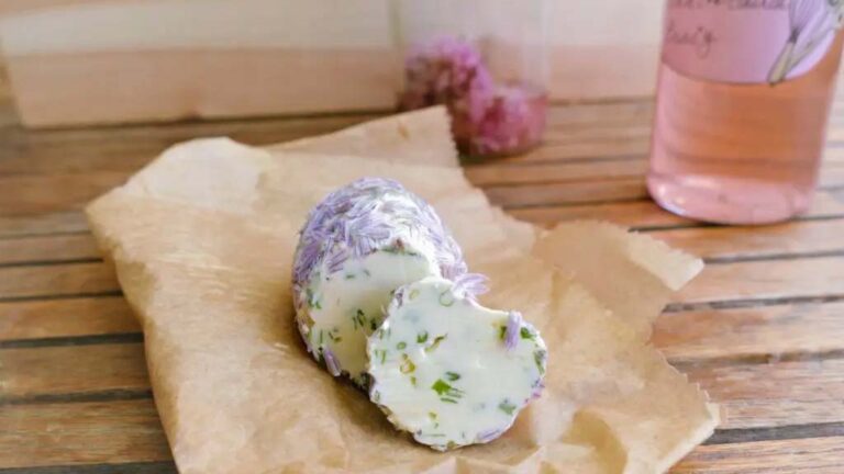 Schnittlauchblütenbutter Rezept