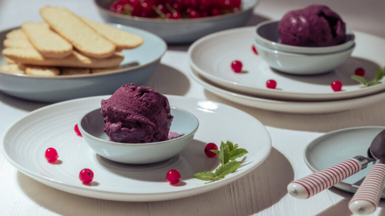 Heidelbeereis ohne Ei ohne Eismaschine Rezept