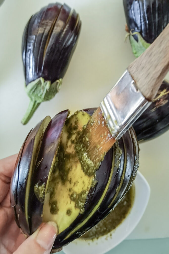 Aubergine mit Petersilienpesto