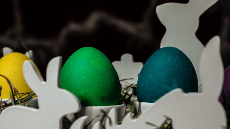 warm herzlich anders Rezepte-SilkesWelt.de Glitzer-Ostereier selber herstellen