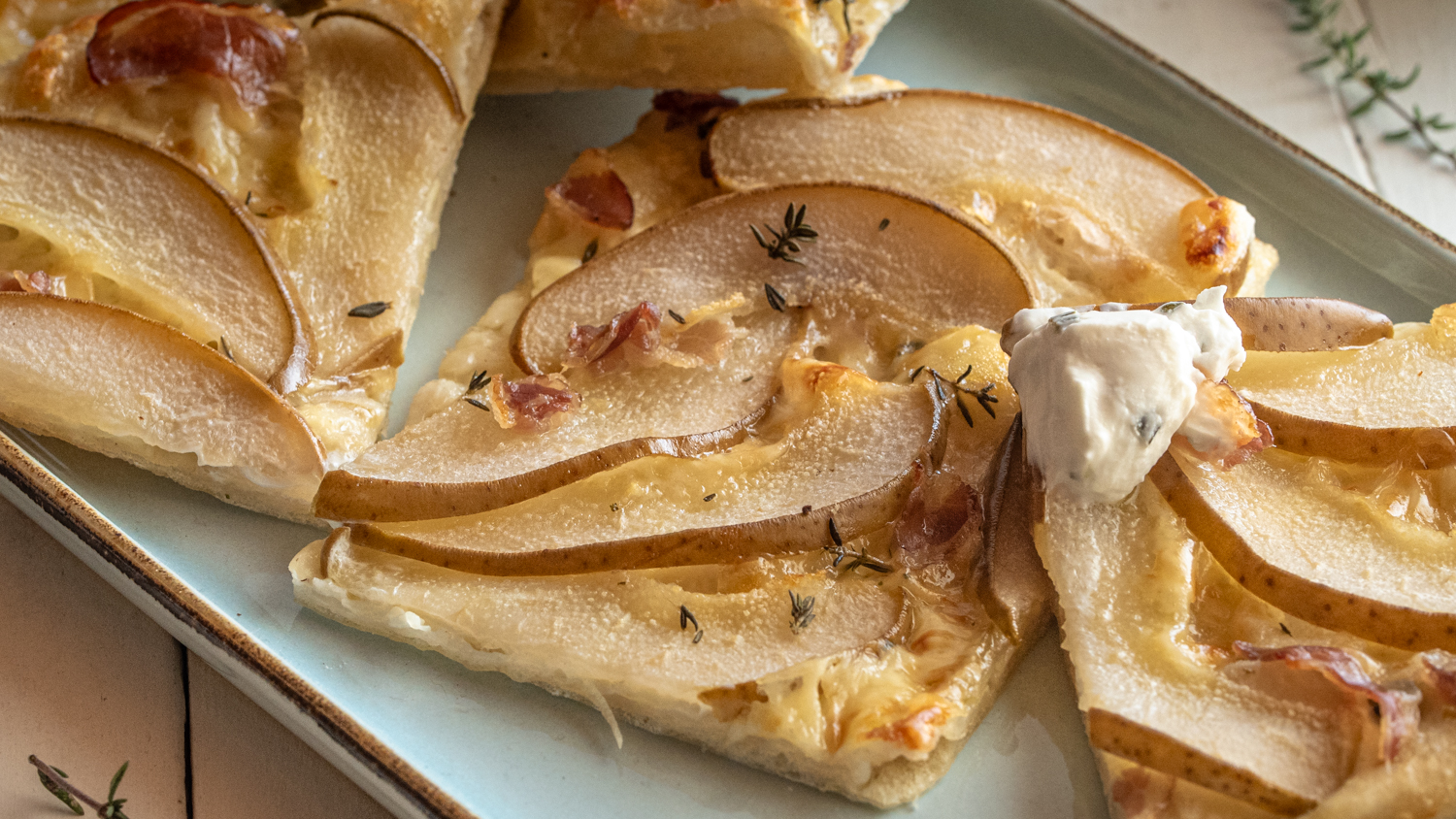 Flammkuchen mit dem Superfood Birne