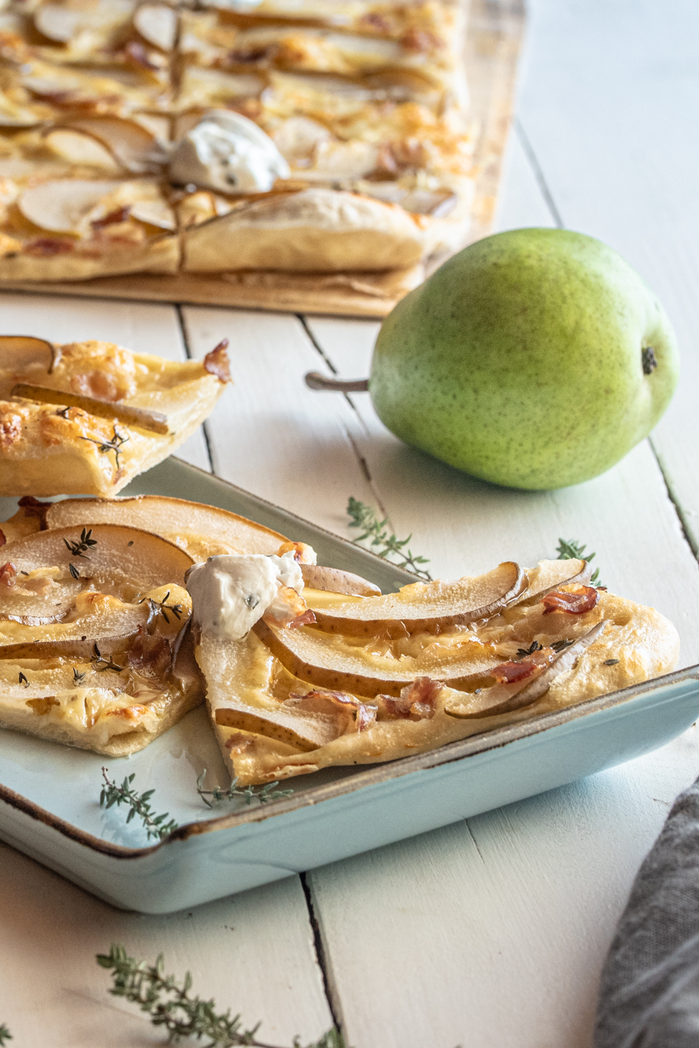 herzhafter Birnen-Flammkuchen backen, mein Rezept für Silkeswelt