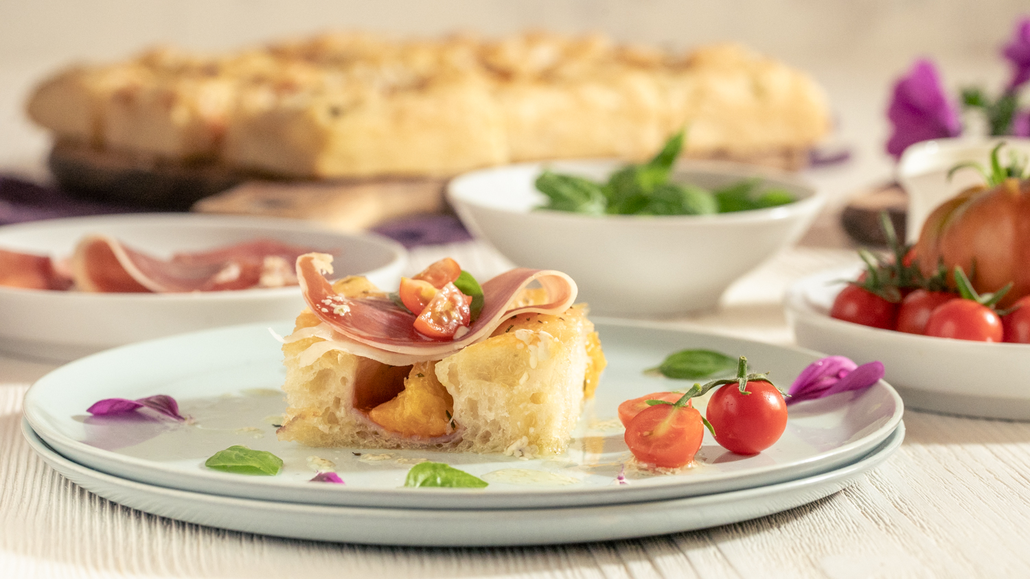 Focaccia mit Pfirsich Rezept zum Nachbacken