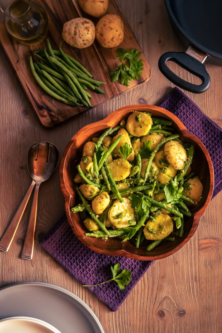 Kartoffelsalat mit grünen Bohnen und Pesto