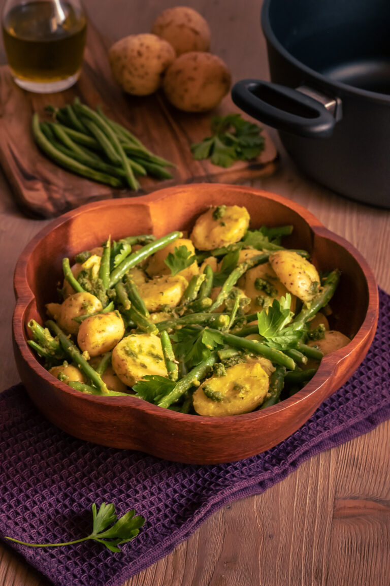 Kartoffelsalat mit grünen Bohnen und Pesto