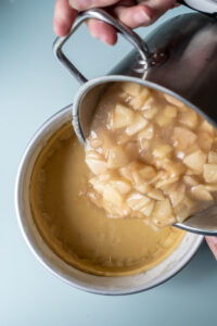 Einfacher Apfelkuchen mit Mandeln Rezepte-SilkesWelt.de