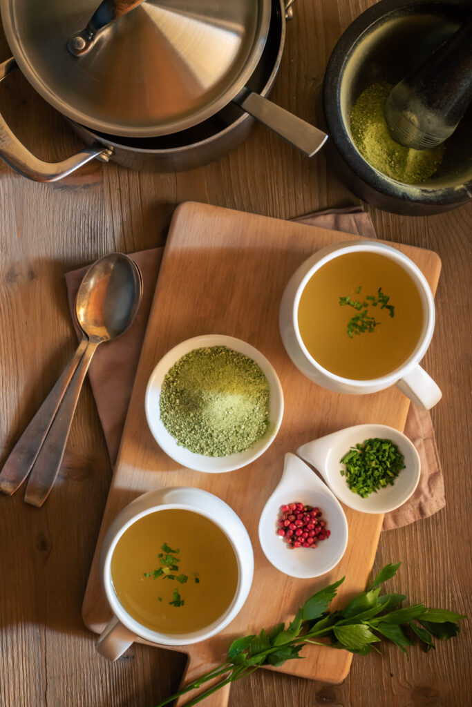 Liebstöckelsalz selbst herstellen Rezepte-SilkesWelt.de