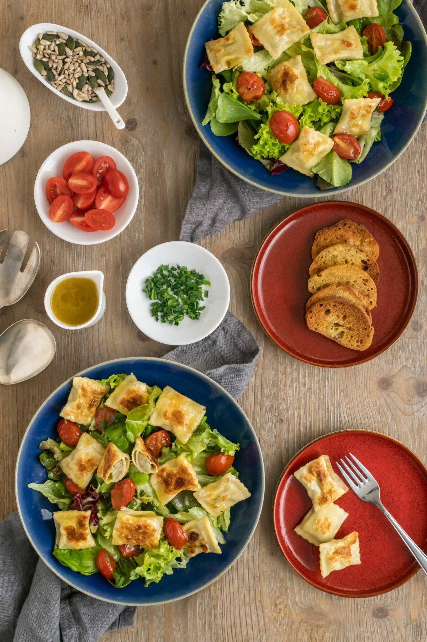 Herrlich frischer Maultaschensalat
