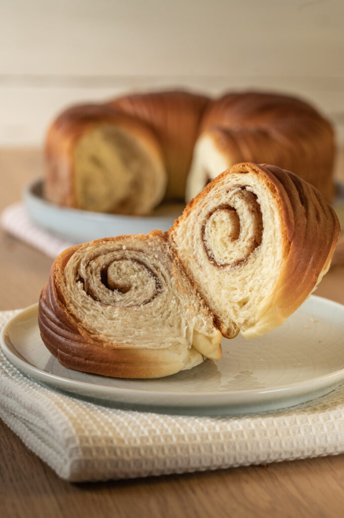 Zimtschnecken als Wool Roll Bread- Wollknäuel-Kuchen