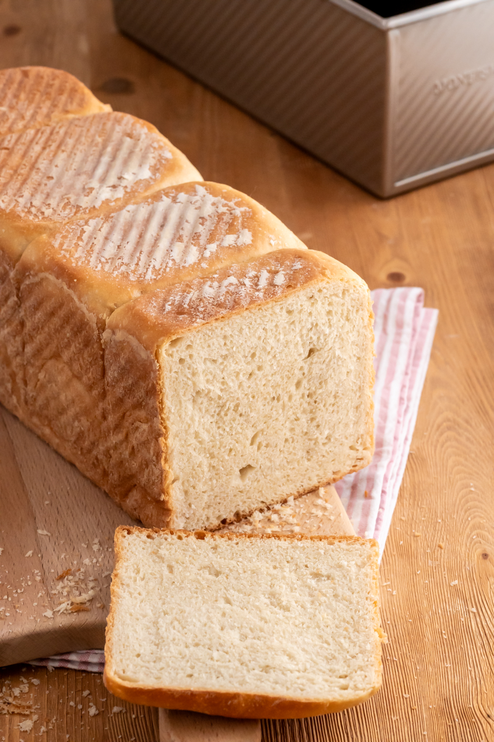 Einfach Dinkel-Toastbrot selbst backen