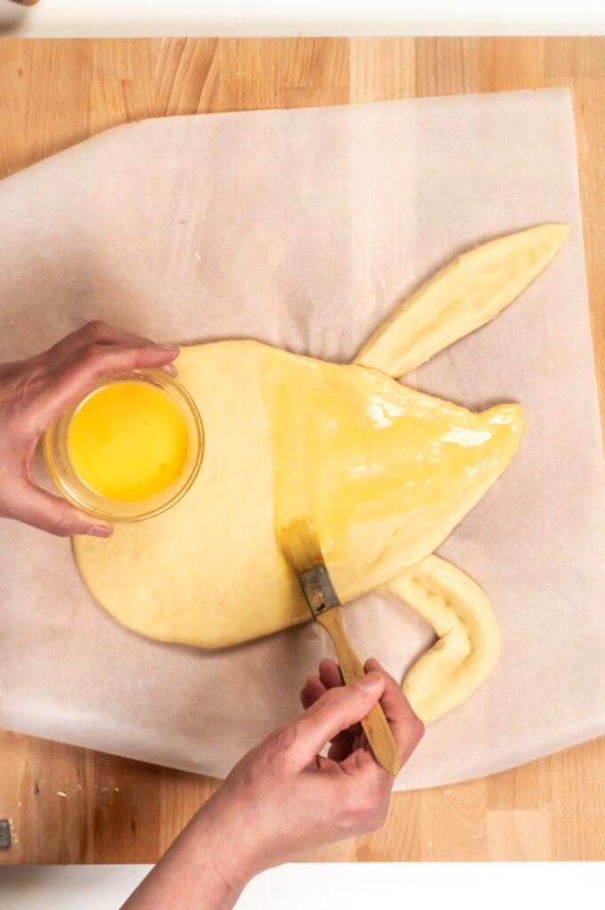 Osterhasen aus Hefeteig backen Rezepte-SilkesWelt.de
