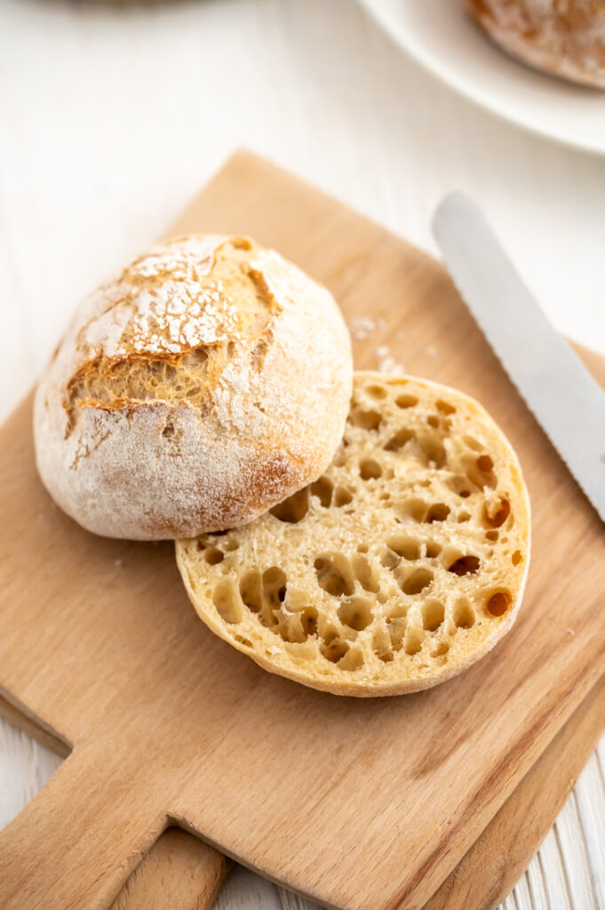 Zwei Stunden Ruhezeit für schnelle Dinkelbrötchen mit wenig  Hefe.