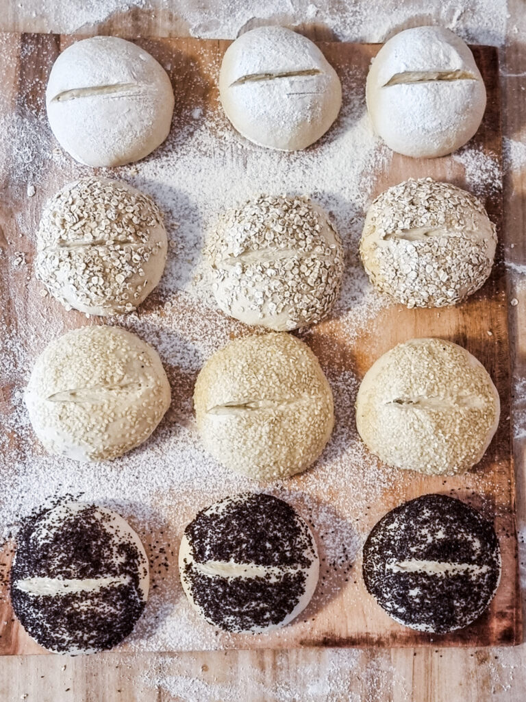 Einfache Brötchen mit Übernachtgare Rezepte-SilkesWelt.de