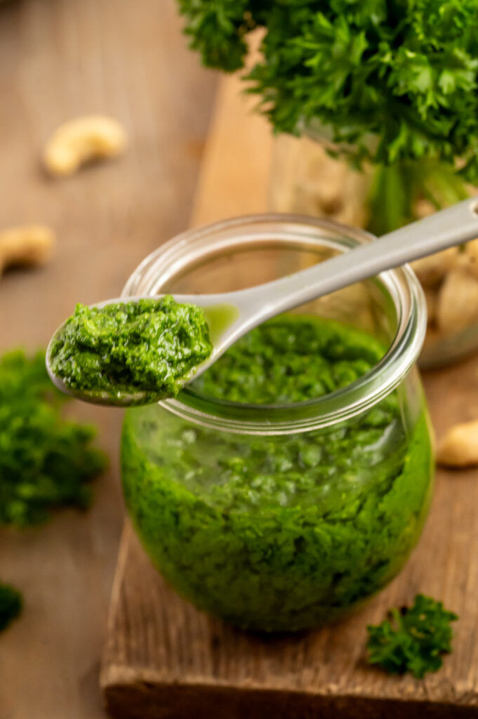 Petersilien-Pesto mit Cashew Rezepte-SilkesWelt.de