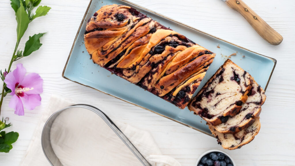 Fluffige Babka mit Heidelbeeren Rezepte-SilkesWelt.de