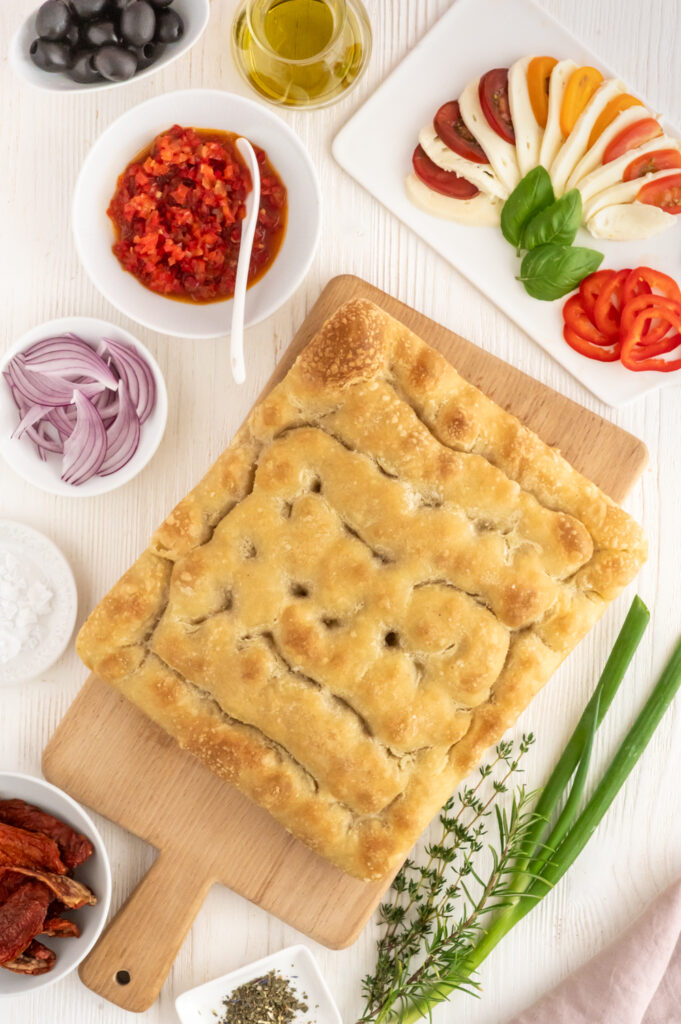 Einfaches Focaccia-Grundrezept Rezepte-SilkesWelt.de Einfaches Focaccia-Grundrezept. Mit feiner Kruste und weicher Krume selbst backen.