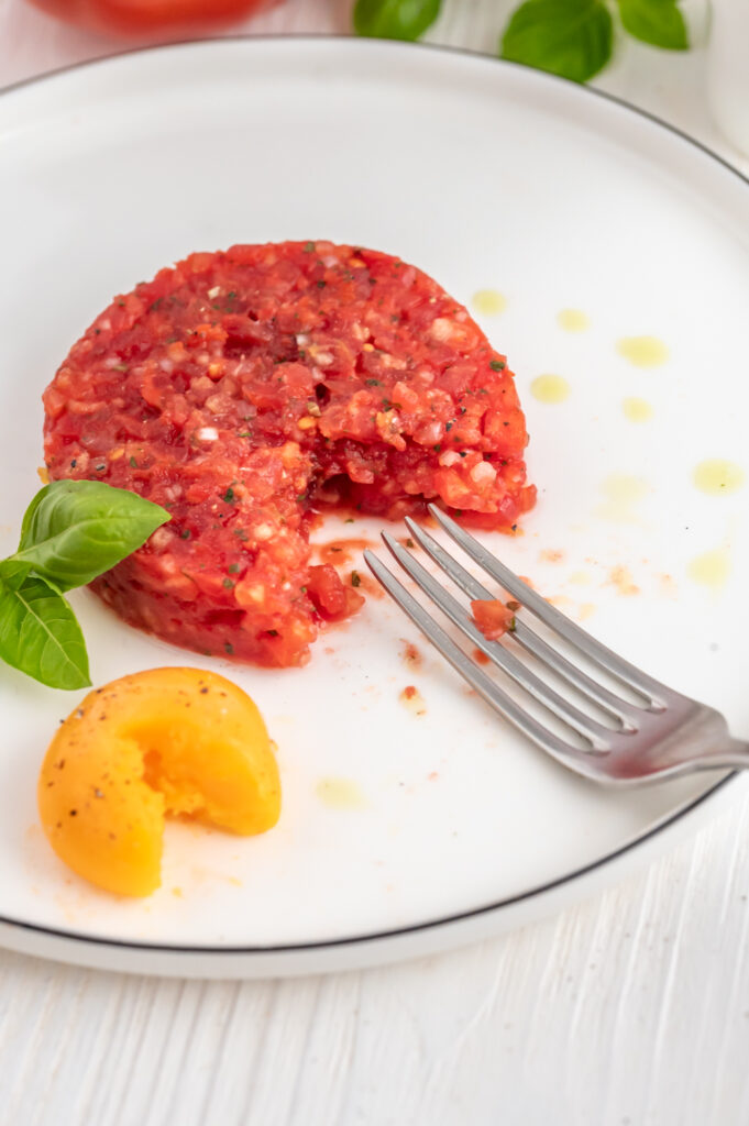 Frisches Tomaten-Tatar aus Tomaten-Concassée Rezepte-SilkesWelt.de Vegetarisches Tomaten-Tatar aus Tomaten-Concassée, der bessere Tomatensalat!