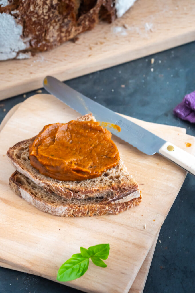 Mein Sauerteig-Altbrot aus altem Brot Rezepte-SilkesWelt.de Aus altem Brot oder Brotresten backe ich mein Sauerteig-Altbrot mit besonderer Würze. Dazu passt hervorragend ein selbt gemachter Brotaufstrich. Entdecke jetzt meine Rezepte.