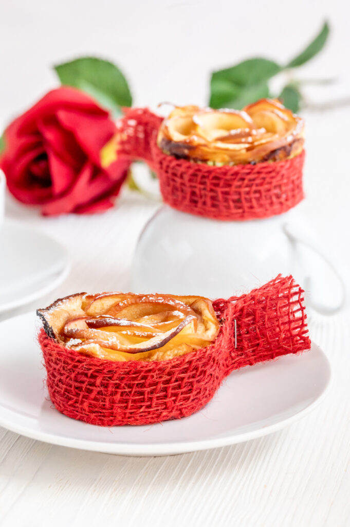 Apfelrosen im Blätterteig – ein blumiges Geschenk direkt aus der Küche! 