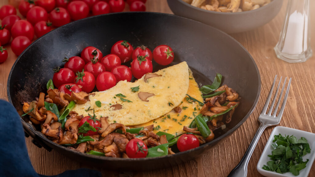 Pfifferling-Omelette mit Kirsch-Tomaten Rezepte-SilkesWelt.de