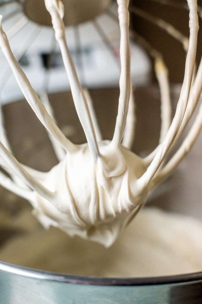 Einfache geschlagene Butter - 5 Varianten Rezepte-SilkesWelt.de Entdecke mein einfaches Rezept für geschlagene Butter auf Rezepte-SilkesWelt.de