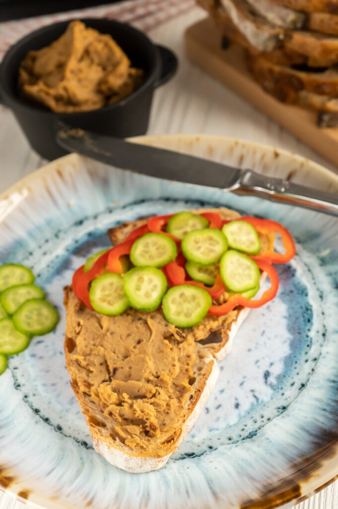 Rezept für einfachen Bohnenaufstrich mit Röstzwiebel Rezepte-SilkesWelt.de