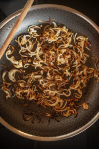 Rezept für einfachen Bohnenaufstrich mit Röstzwiebel Rezepte-SilkesWelt.de