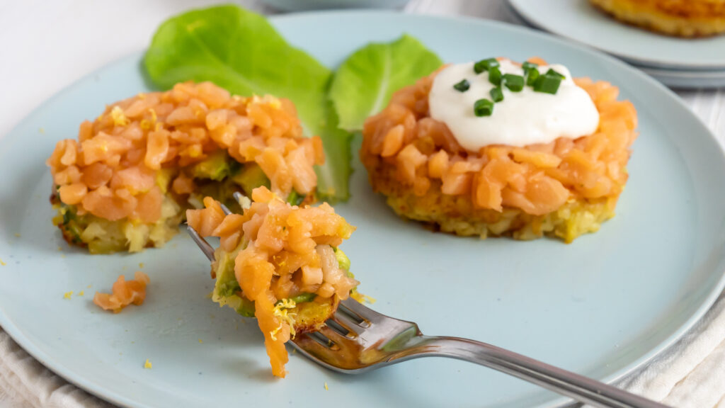 Einfache Rösti mit Lachs selbst machen Rezepte-SilkesWelt.de