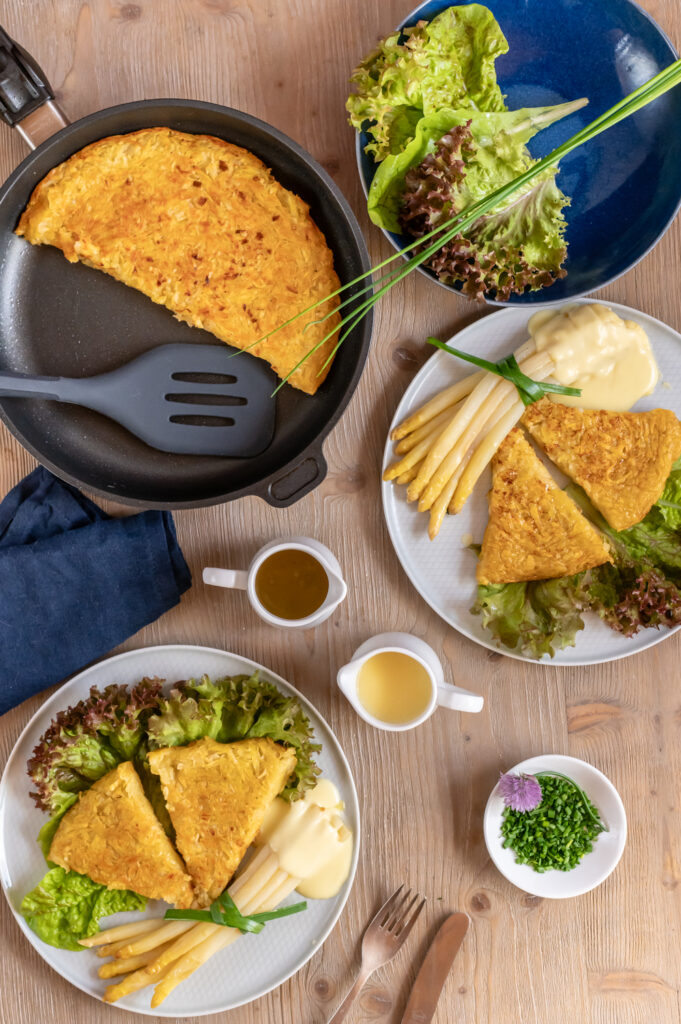 Beilage Spargel mit Rösti nach Schweizer Rezept. 