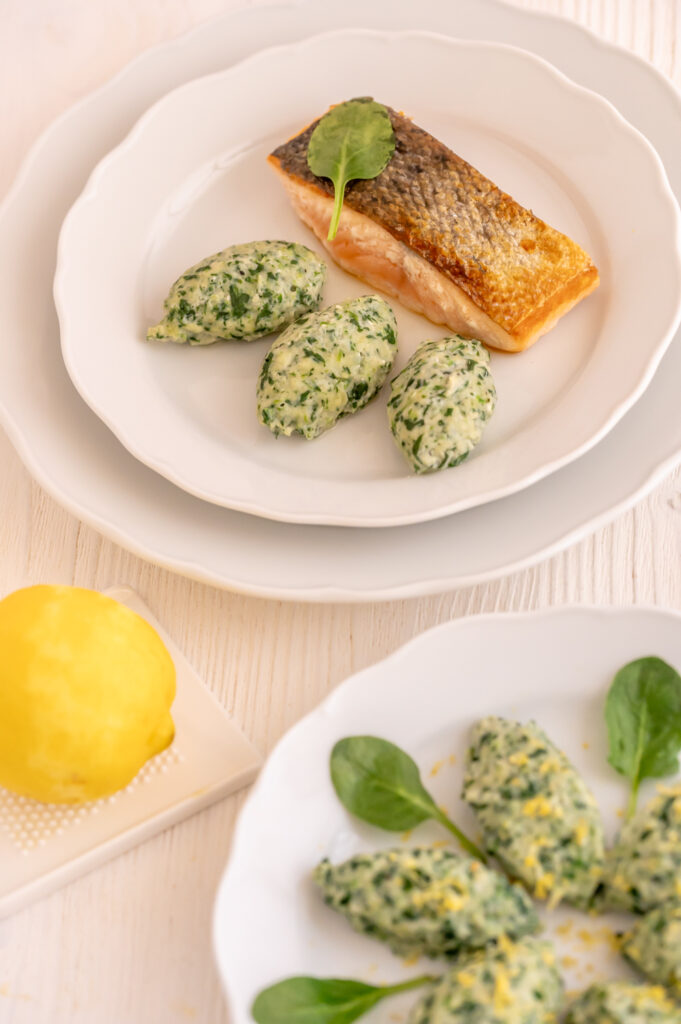 Einfaches Rezept für Spinat-Ricotta-Nocken Rezepte-SilkesWelt.de Spinat-Ricotta-Knödel als Beilage zu Frischgerichten. Entdecke mein einfaches Rezept.