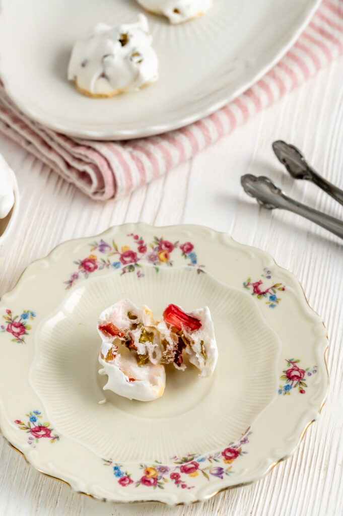 Barbaras Rhabarber-Baiser Rezepte-SilkesWelt.de Baiser mit Rhabarber ohne Teig
