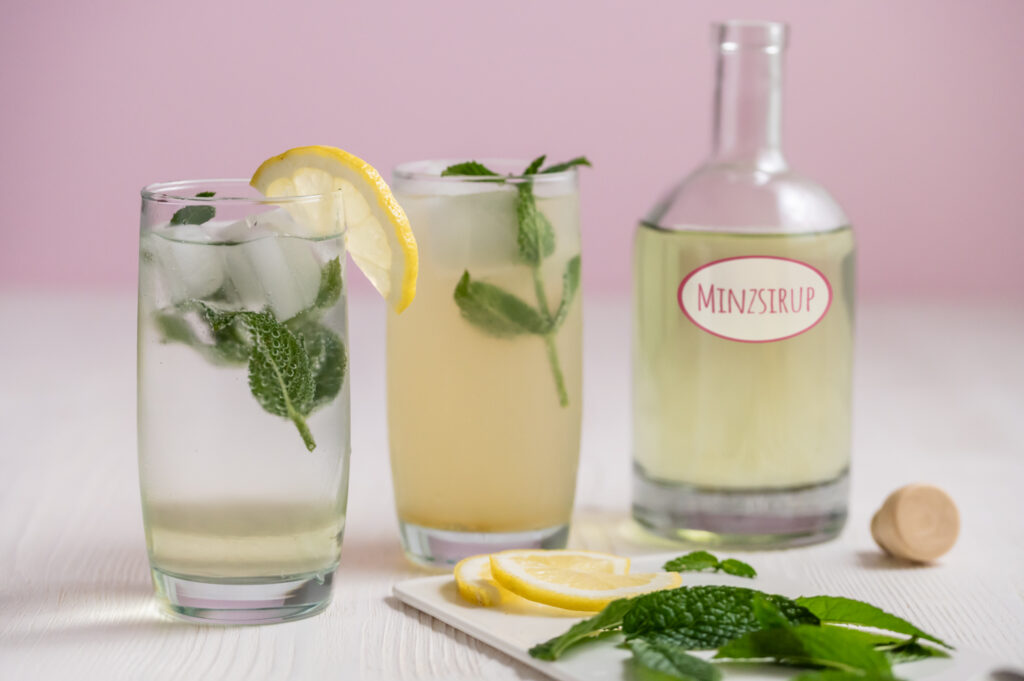 Getränk mit Minzsirup Rezept