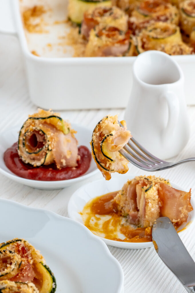 Einfach Aprikosenketchup selbst zubereiten Rezepte-SilkesWelt.de Entdecke mein einfaches und schnelles Rezept für Aprikosenketchup selbst zubereiten. Perfekt, für Zucchiniröllchen mit Schinken und Käse.