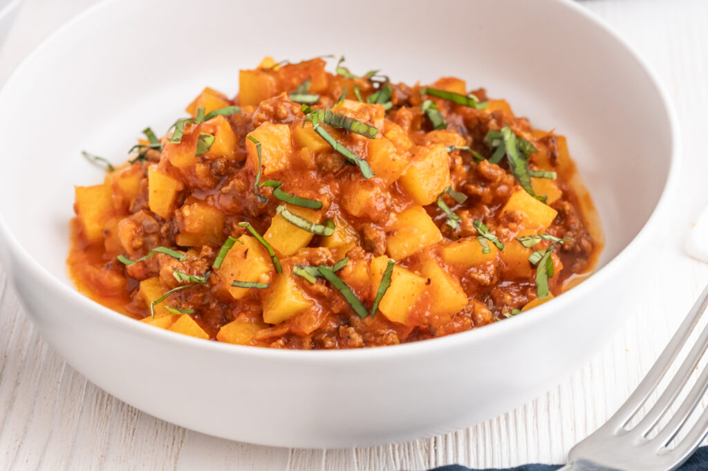 Entdecke mein Rezept mit praktischen Tipps, wie man den Kartoffel-One-Pot beim Abschmecken noch besonders verfeinern kann. Schau gleich rein.