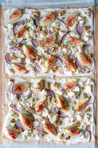 Flammkuchen mit Feigen und Feta– einfach und schnell Rezepte-SilkesWelt.de