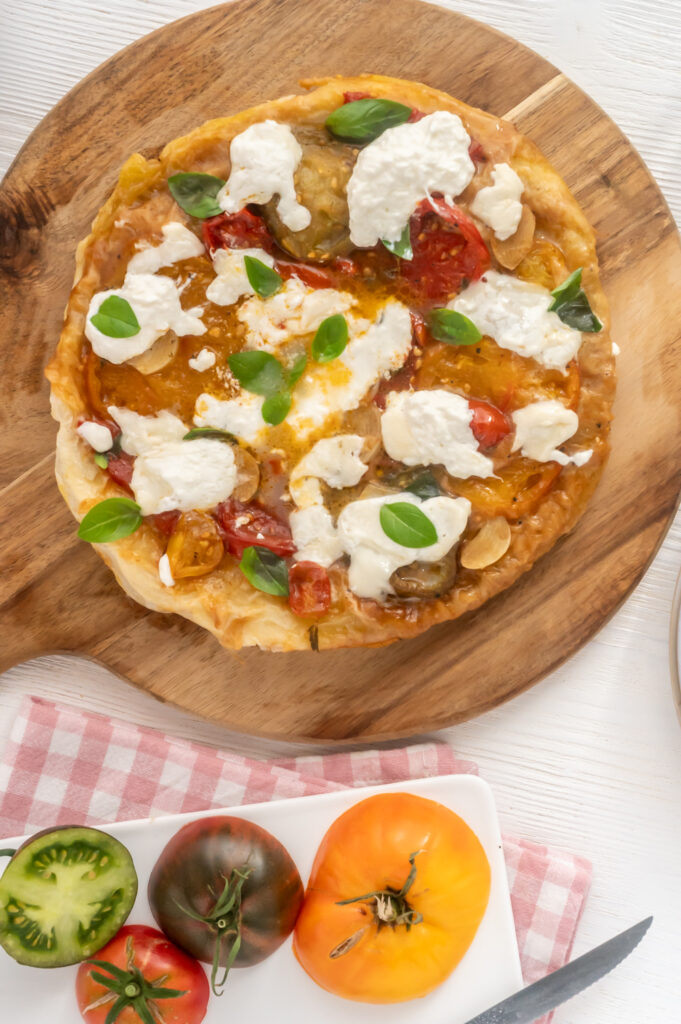 Tomatentarte aus der Pfanne mit Blätterteig. Upside down gebacken.